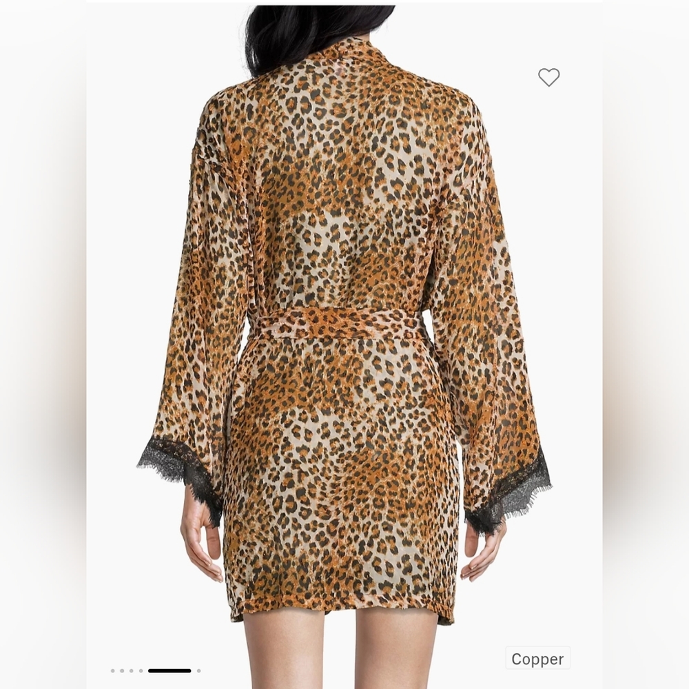 - Angela Leopard Print Robe - In Bloom by Jonquil - Picture 10 of 11